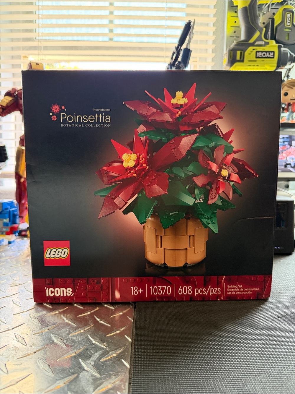 LEGO Icons Poinsettia Botanical Collection